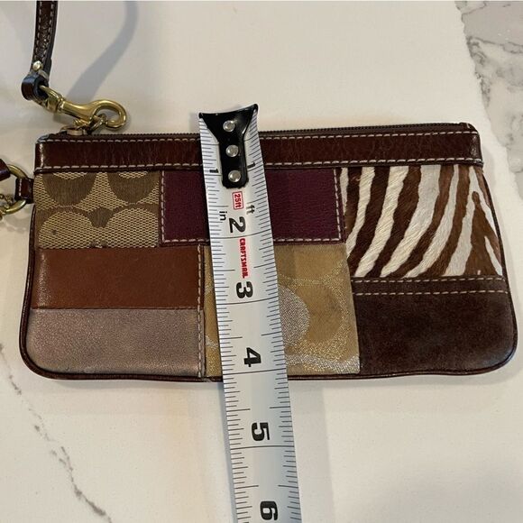 VINTAGE Y2K Coach Wristlet Patchwork Suede Brown Leather Clutch Authentic - Picture 7 of 7